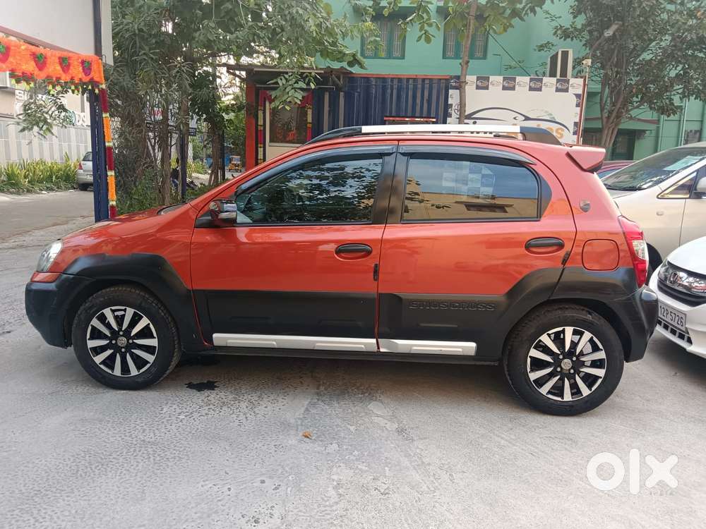 Toyota Etios Cross 1.2l G, 2016, Petrol