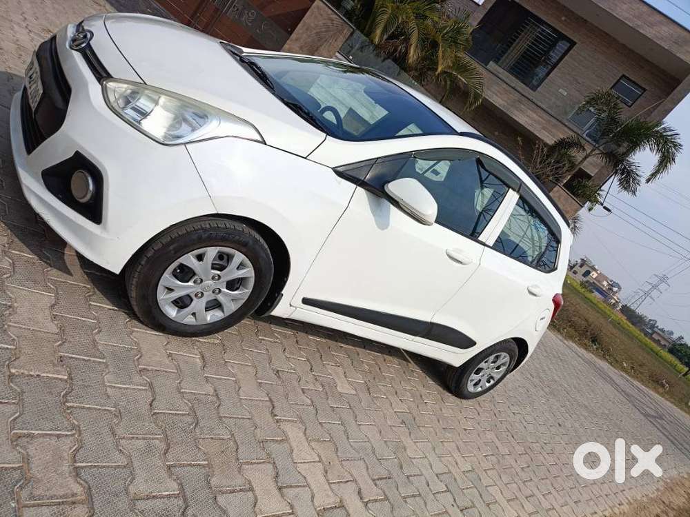 Hyundai Grand I10 1.2 Crdi Sportz Option, 2016, Diesel