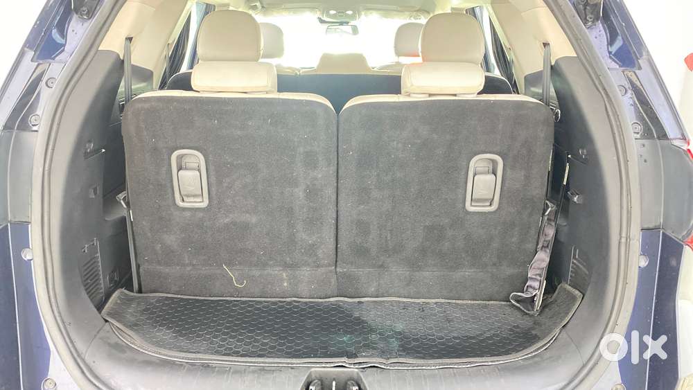 Mahindra Xuv700 2.2 Ax 7 Diesel Mt Luxury Pack Str, 2022, Diesel