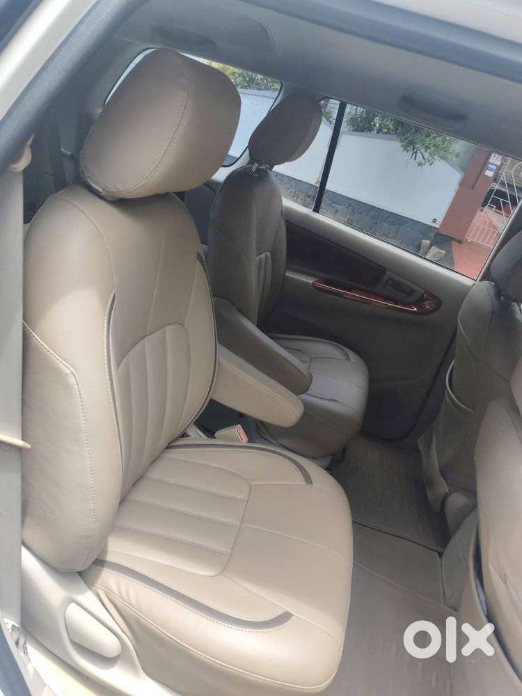 Toyota Innova 2.5 Gx 7 Str Bs-iii, 2009, Diesel
