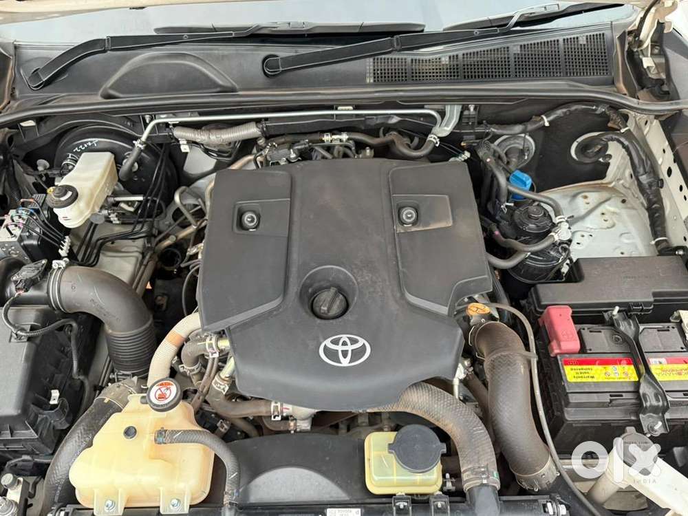 Toyota Fortuner Legender 2024 4x2