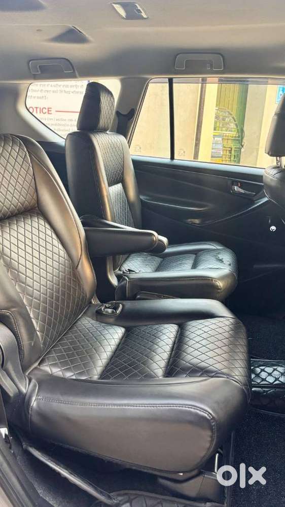 Toyota Innova Crysta, 2022, Petrol
