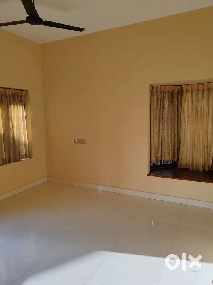 3bhk 1st floor for rent@vellayambalam