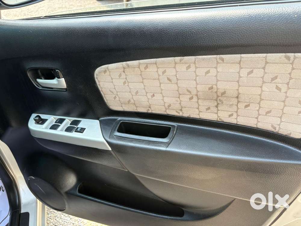 Maruti Suzuki Wagon R Amt Vxi Plus, 2016, Petrol