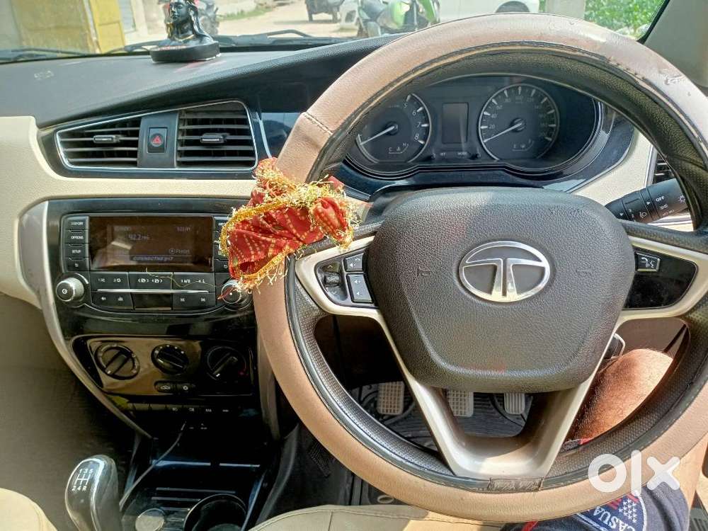 Brnd Tata Model Zest Variant 1.2t Revotron Xm Year 2016 Fuel Petrol