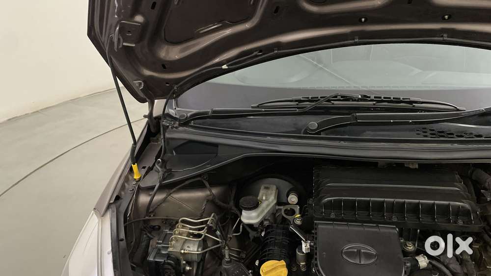 Tata Tiago Xza, 2019, Petrol