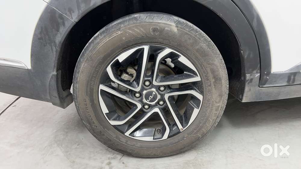 Kia Carens 1.4 Luxury Plus Dct 7 Str, 2022, Petrol