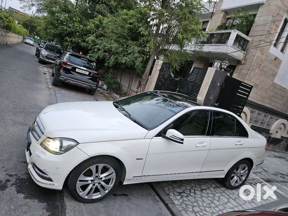 Mercedes C200 Petrol Automatic For Sale With Vvip Number 8888