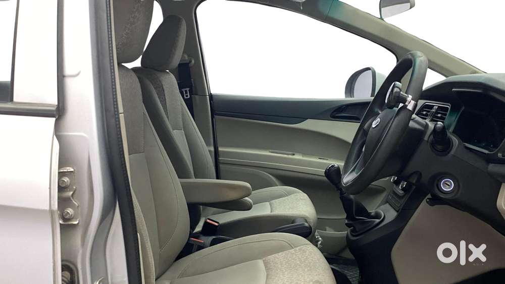 Mahindra Marazzo M2, 2021, Diesel