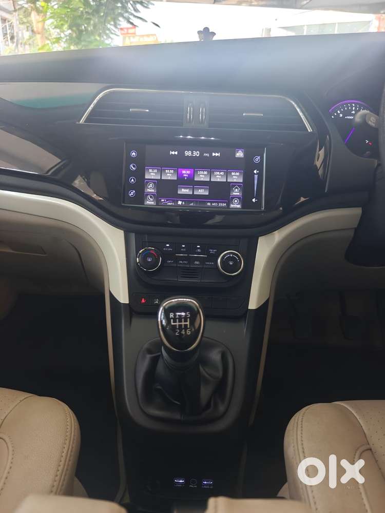 Mahindra Marazzo M8, 2018, Diesel