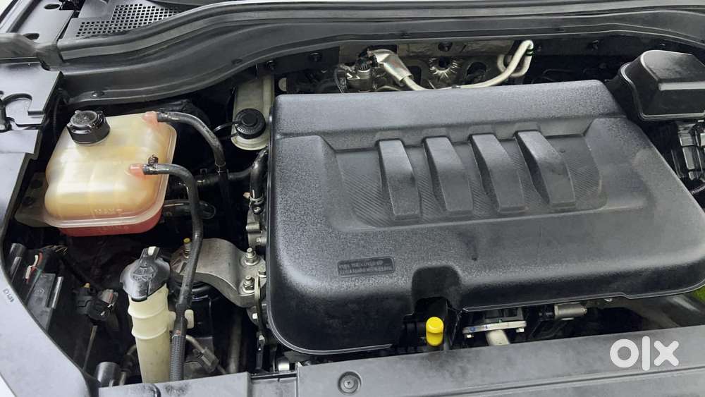 Mahindra Xuv700 2.2 Ax 7 Diesel At Luxury Pack Str, 2022, Diesel