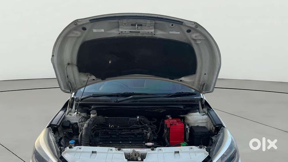 Maruti Suzuki Ciaz 1.5 Zeta Shvs Mt, 2018, Petrol