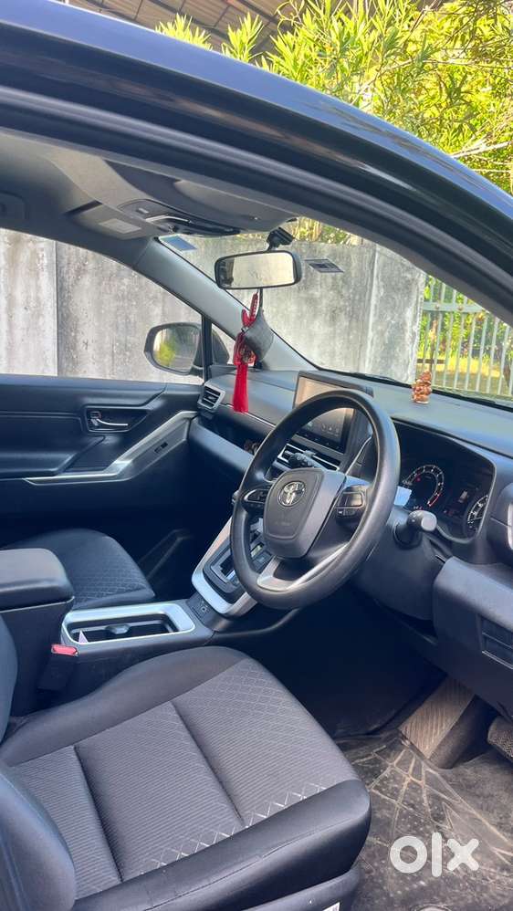 Toyota Innova Hycross 2023 Automatic