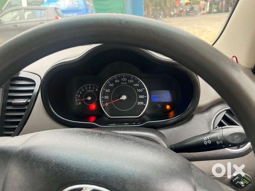 Hyundai Petrol Manual 2012