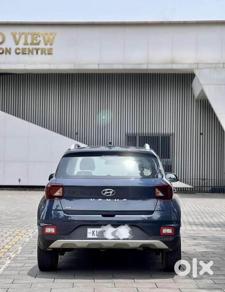 Hyundai Venue 2019 Diesel 990000 Km Driven