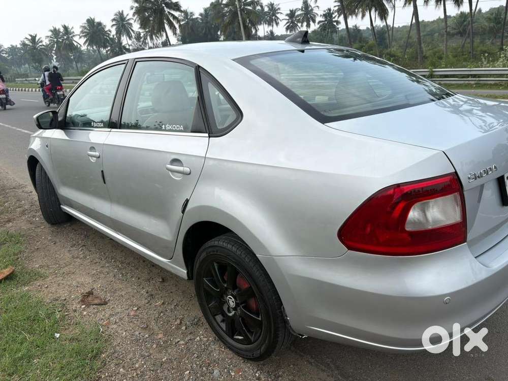 Skoda Rapid 2013 Diesel 115000 Km Driven