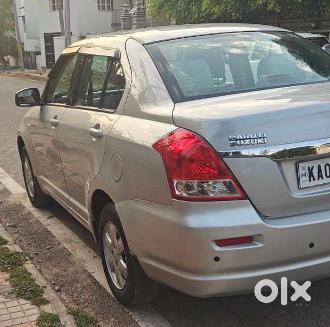 Maruti Suzuki Swift Dzire 1.2 Zxi Bsiv, 2011, Petrol