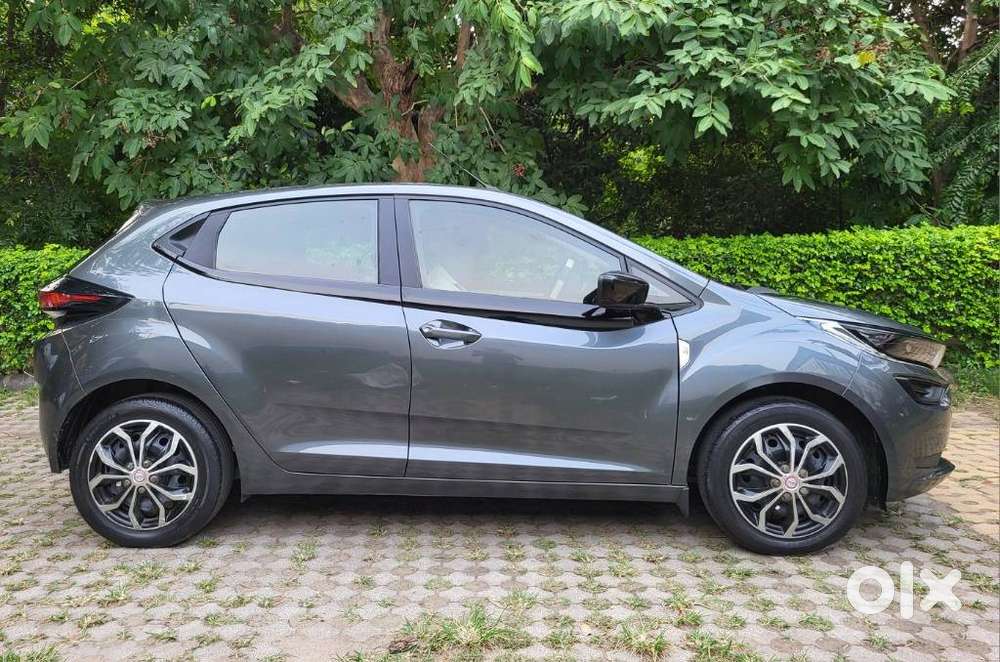 Tata Altroz 1.2 Xm Plus, 2022, Petrol