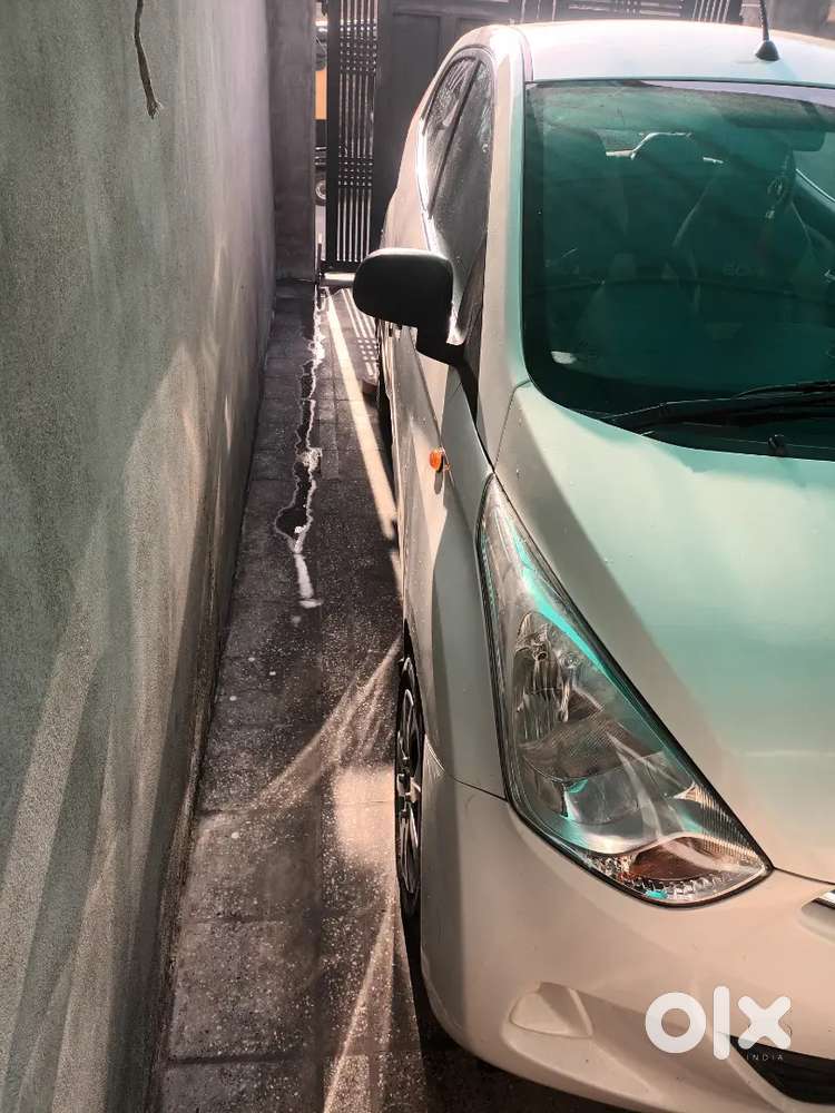 Eon Magna Plus Rj 13 Car Emergency Selling Clean Car