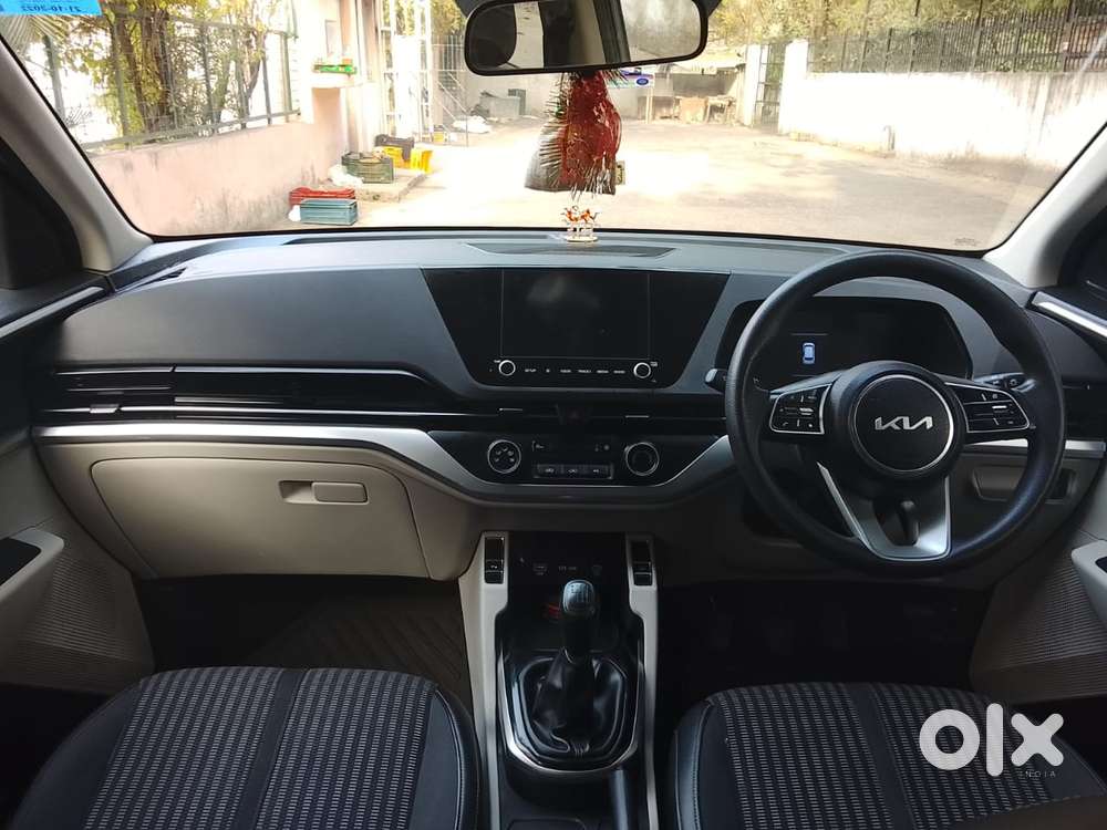 Kia Carens 1.5 Prestige Plus 7 Str Imt, 2022, Petrol