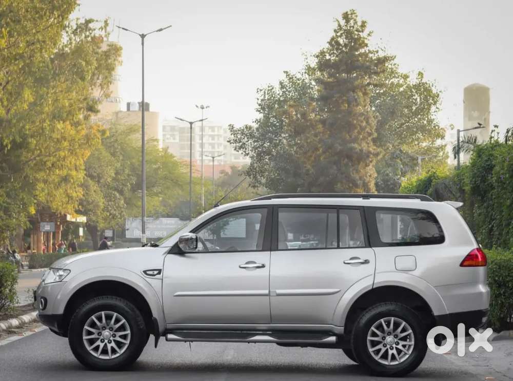 Pajero Sport Diesel – Smooth Engine & Clean Interior