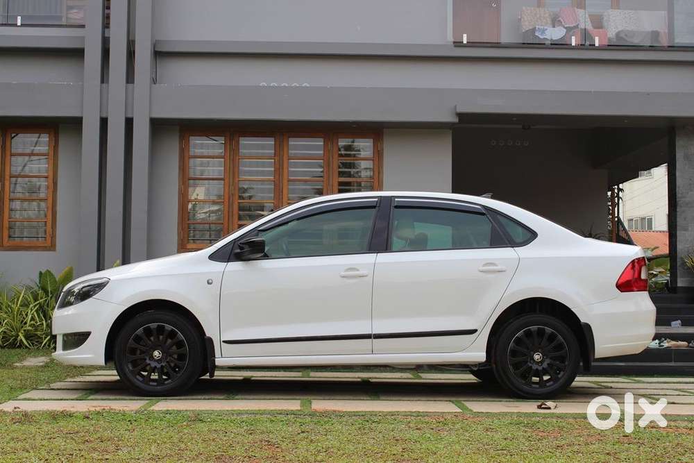 2015 Skoda Rapid Diesel Automatic Elegence Plus