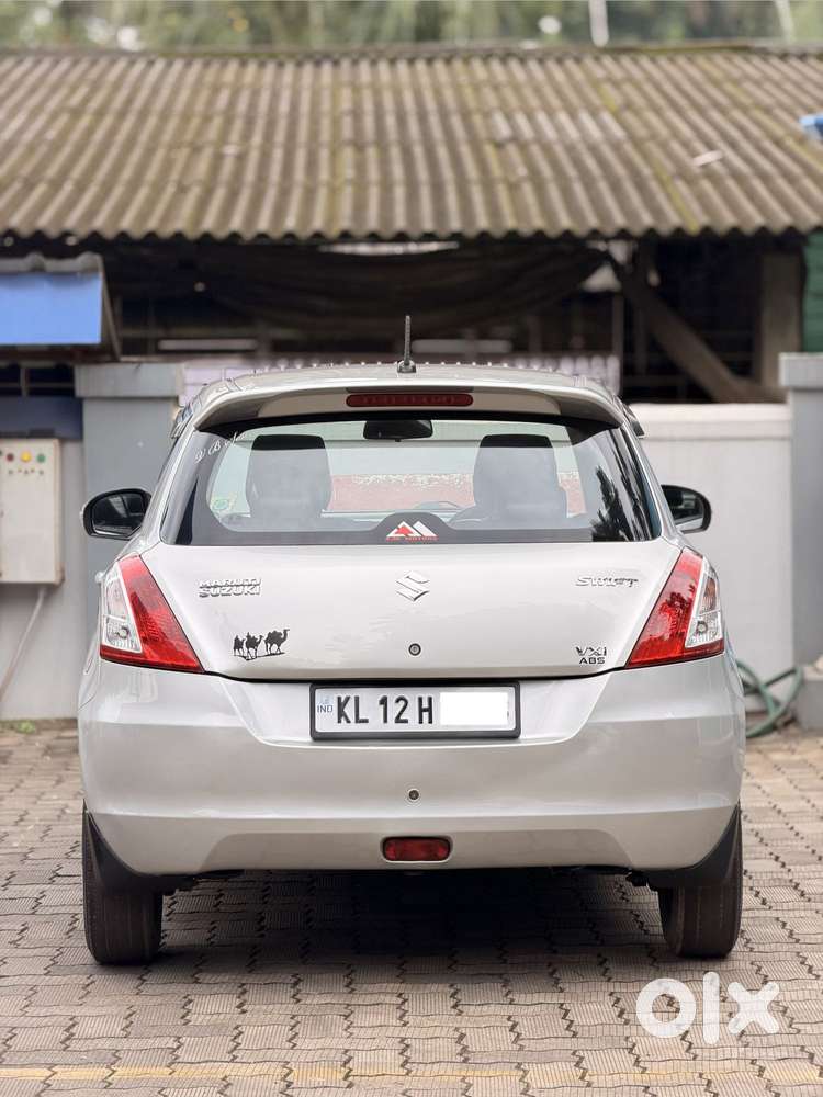 Maruti Suzuki Swift Vxi Ags, 2013, Petrol