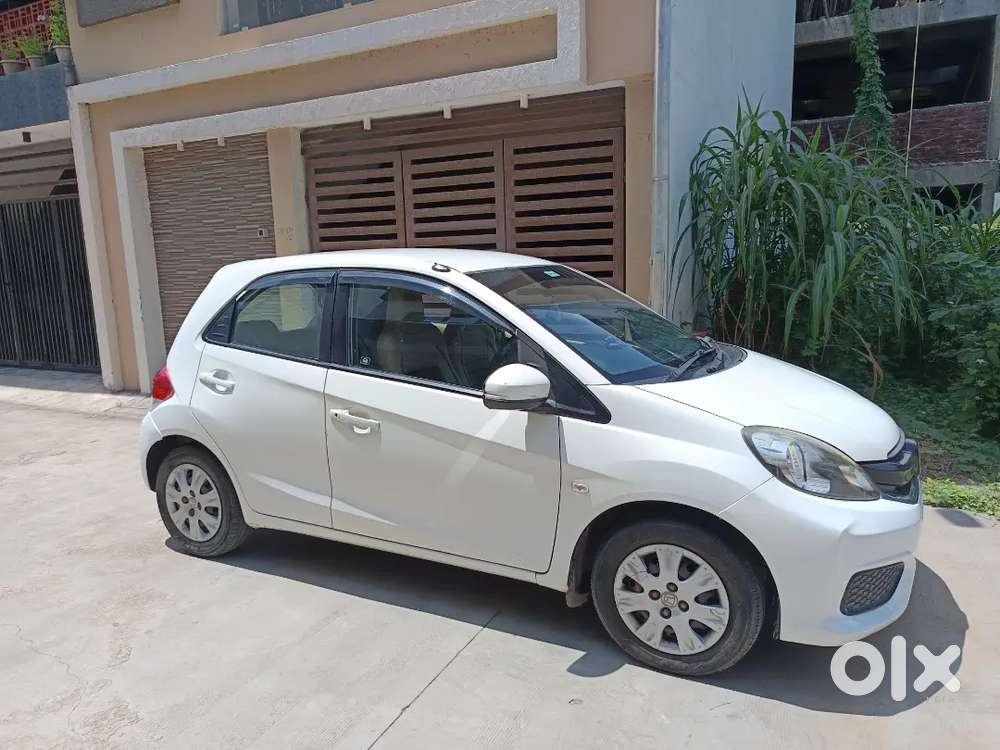 Honda Brio Vx 2017 Cng ઓરીજનલ જેન્યુઅલ કિલોમીટર નો એક્સિડન્ટ