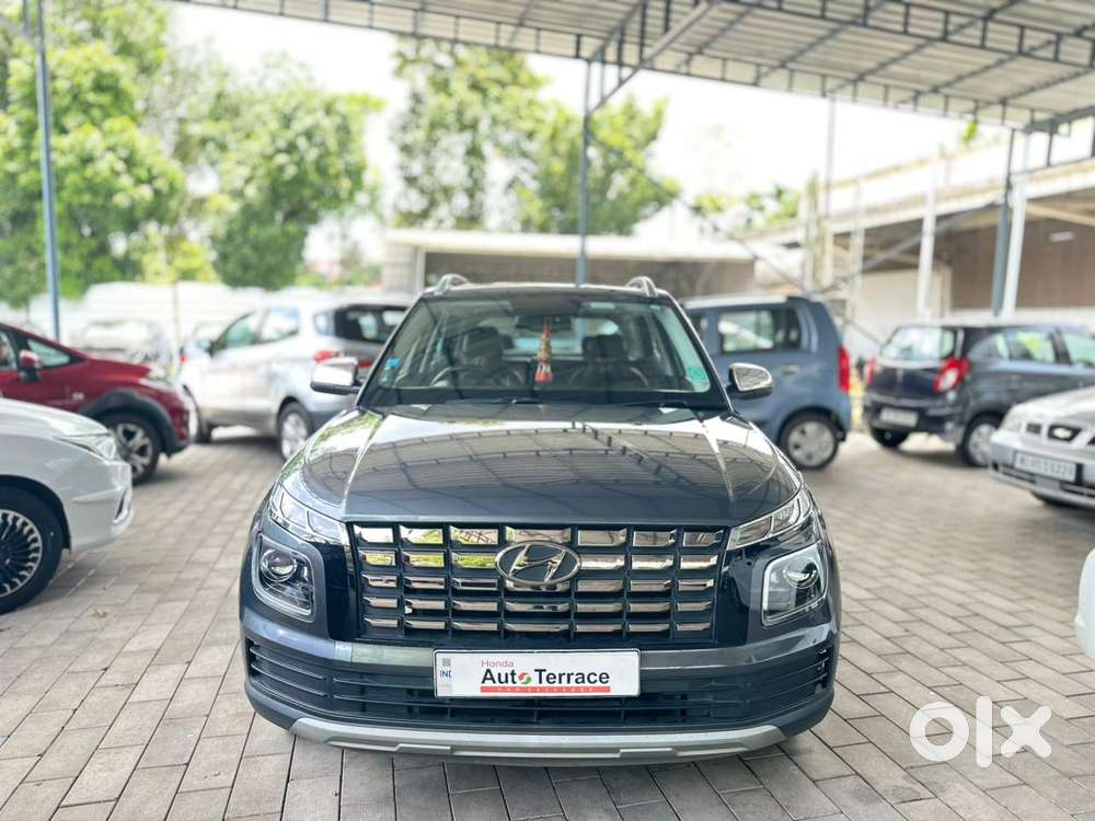 Hyundai Venue Sx 1.2 Mt Knight Edition, 2022, Petrol