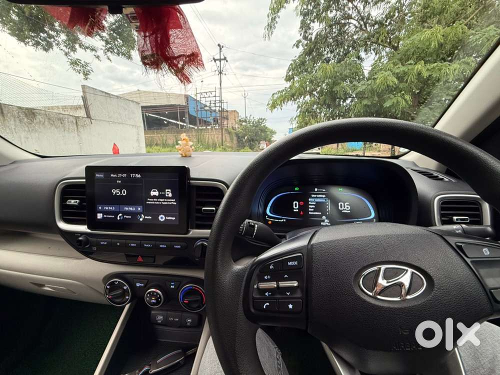 Hyundai Venue 2024 Petrol Good Condition