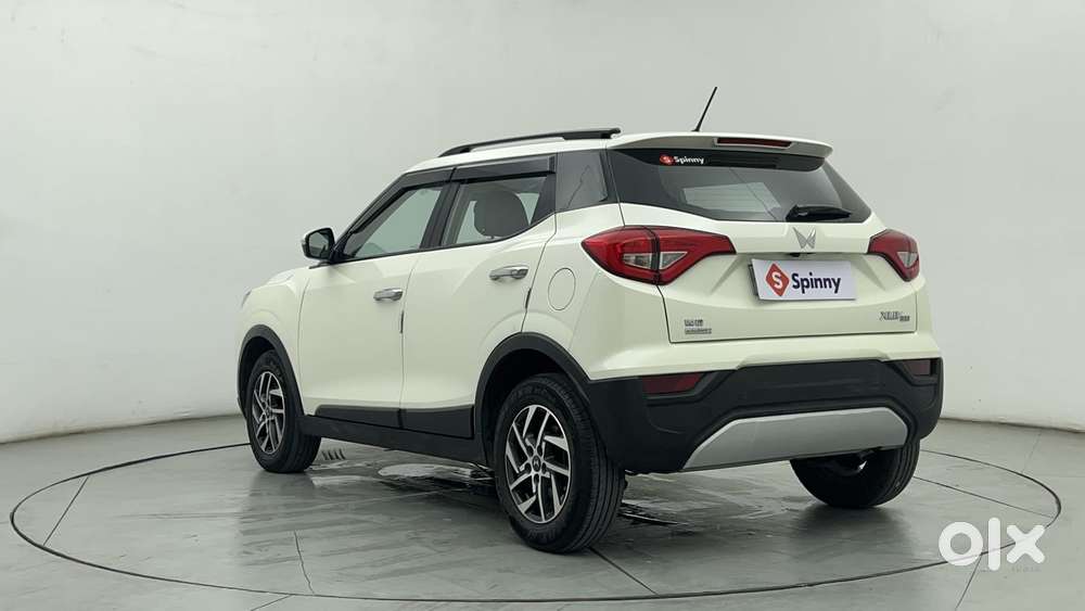 Mahindra Xuv300 W8 (o) 1.5 Diesel Amt, 2023, Diesel