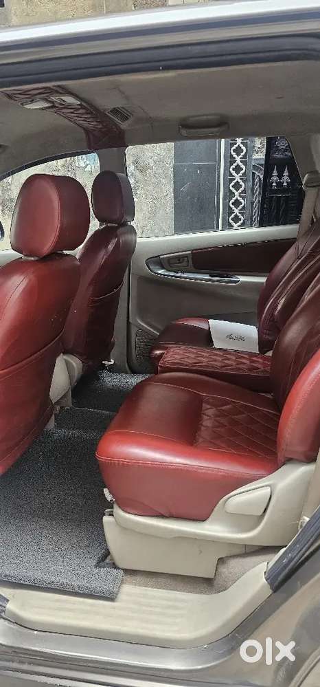 Well Maintain Car 70 % Tyre, Led Tube Light