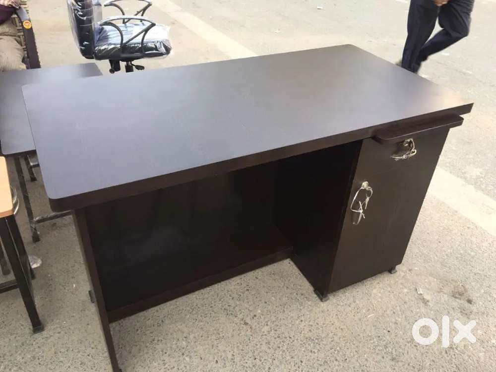 Brand New Office Study Table Available At Wholesale Price in India