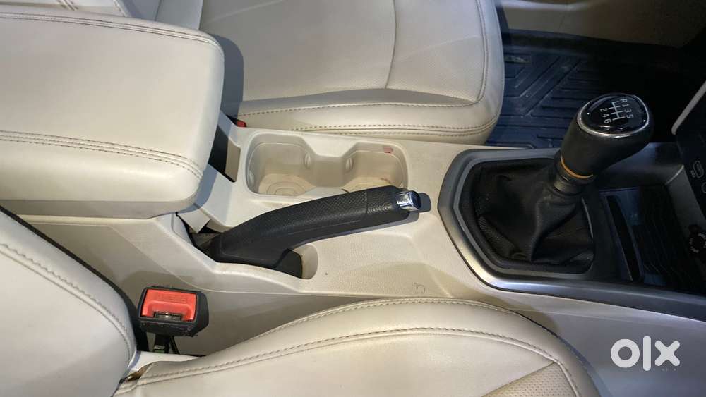 Mahindra Xuv300 W8 Option, 2022, Petrol