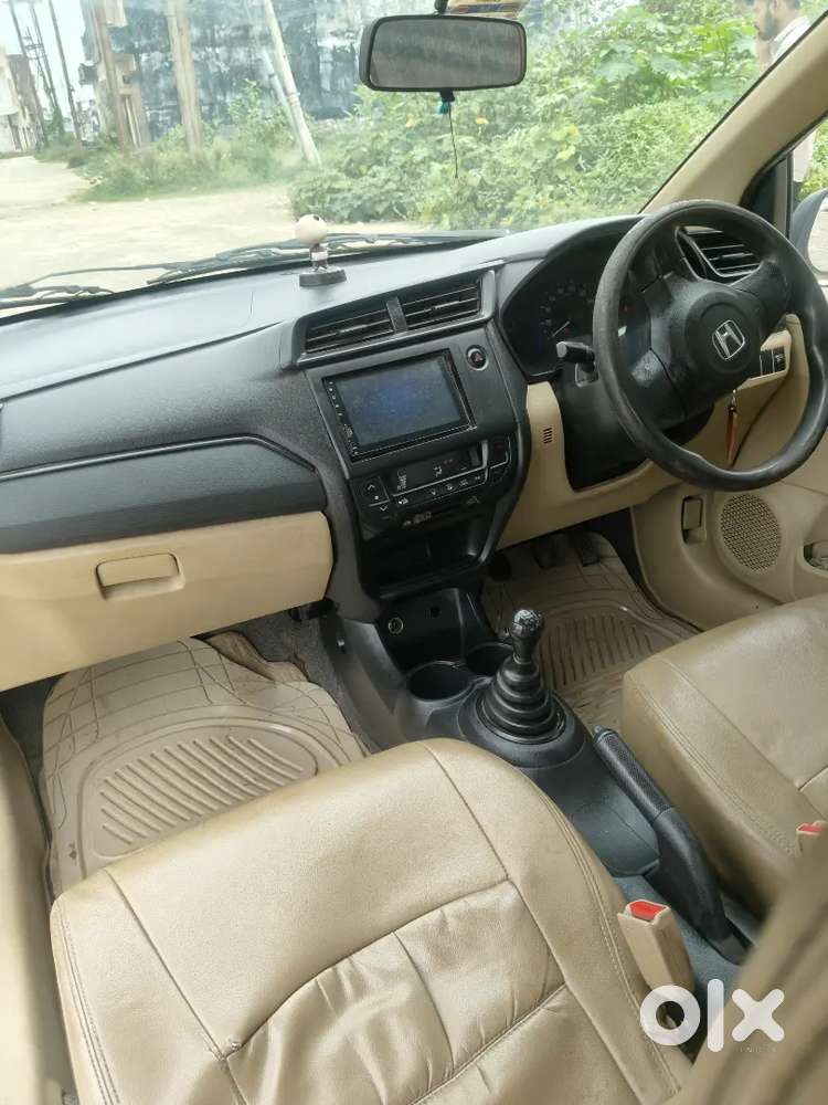 Honda Amaze 2017 Diesel 2nd Owner Urgent Sale Gadi Pe 80k Ka Loan Hai