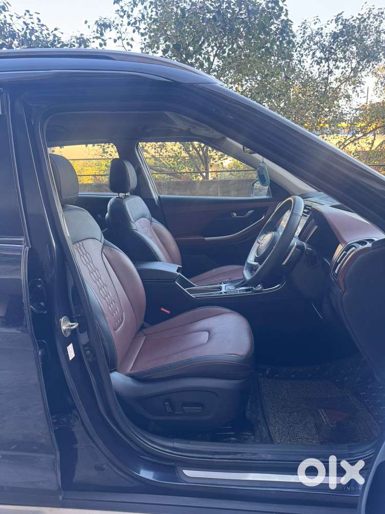 Hyundai Alcazar 2.0 Signature (o) Petrol At 7 Str, 2022, Petrol