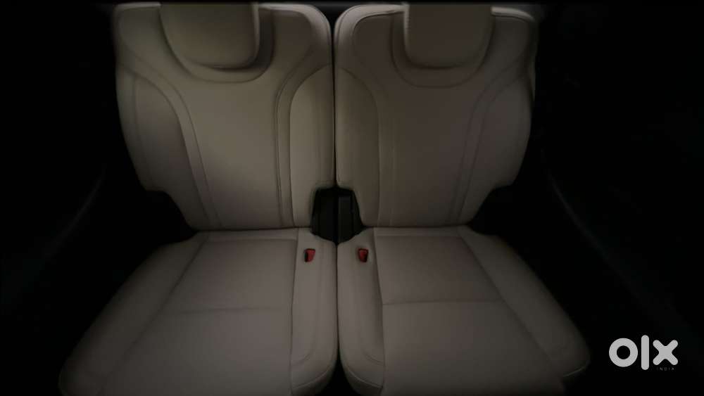Mahindra Xuv700 2.2 Ax 7 Diesel Mt Luxury Pack Str, 2022, Diesel