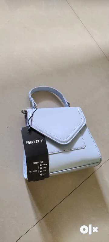 Forever 21 outlet sling bag