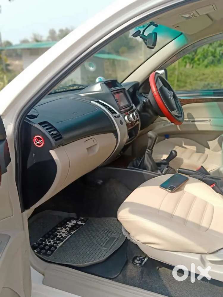 Urgently Selling Mitsubishi Pajero Sport 2016