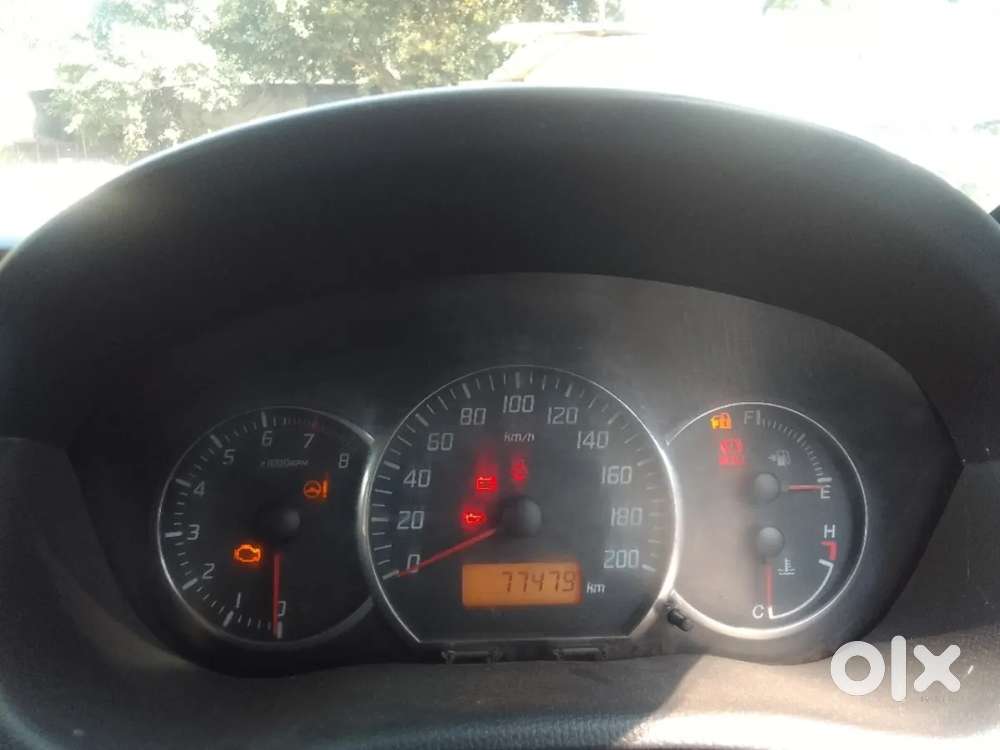 Maruti Suzuki Swift Vxi, 2011, Petrol