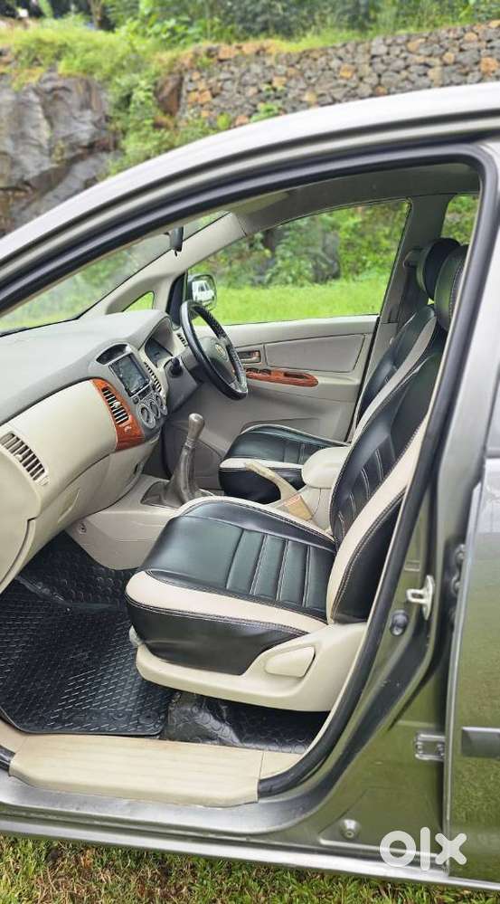 Toyota Innova 2.5 G (diesel) 7 Seater, 2011, Diesel