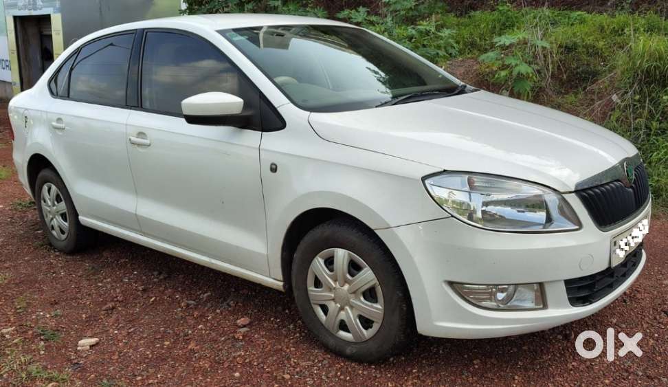 Skoda Rapid 1.6 Mpi Ambition, 2012, Petrol