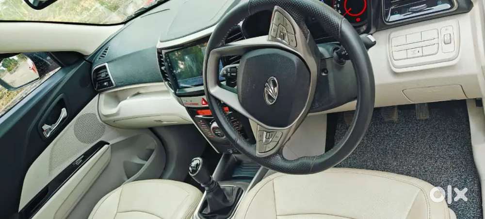 Mahindra Xuv300 2023 Car