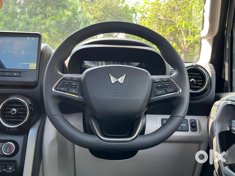 Mahindra Thar Roxx Ax7 L Petrol At 2wd, 2026, Petrol