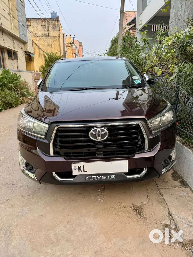 Toyota Innova Crysta 2017 Diesel Well Maintained
