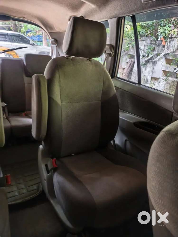 Toyota Innova 2014 Diesel 125000 Km Driven