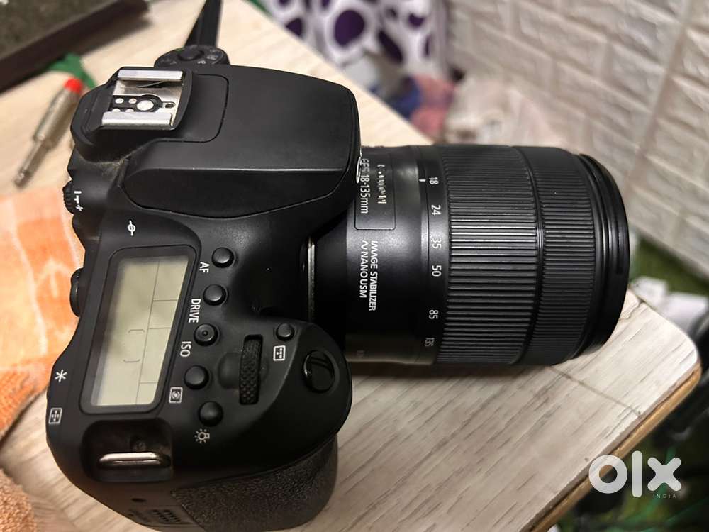 Canon 90D + 18-135 lens ke sath