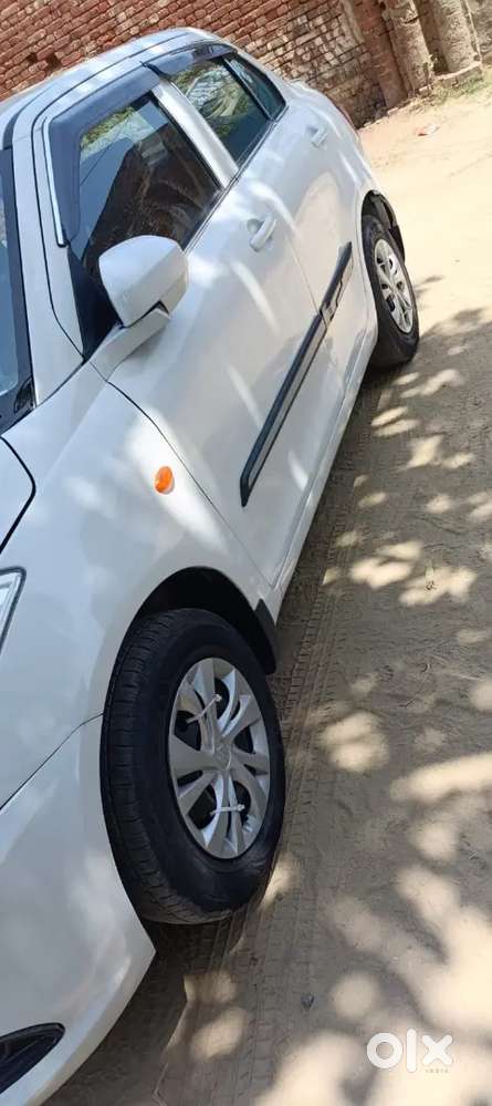 Maruti Suzuki Dzire 2016 Cng & Hybrids 28 Km Driven