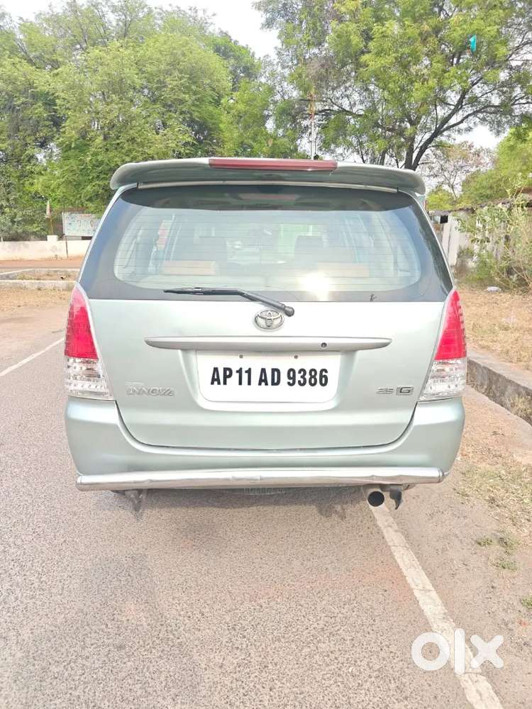 Toyota Innova 2008 Diesel Well Maintained Showroom Service.