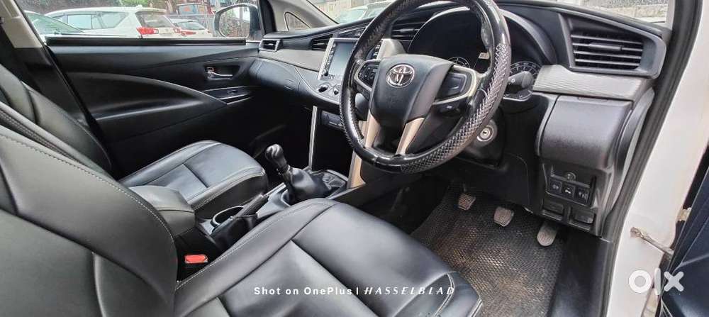 Toyota Innova Crysta 2.4 G Mt 8s, 2024, Diesel